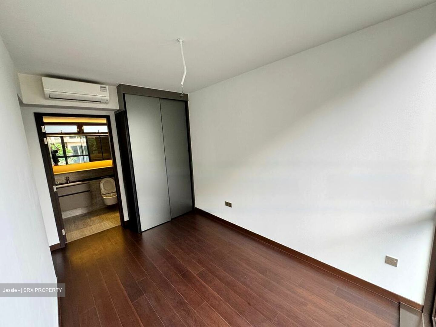 The Commodore (D27), Condominium #458057061